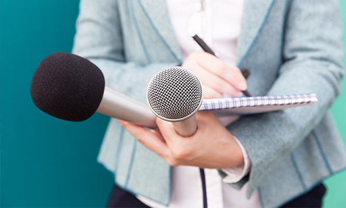 AI占卜盛行：塔罗师的未来何去何从？