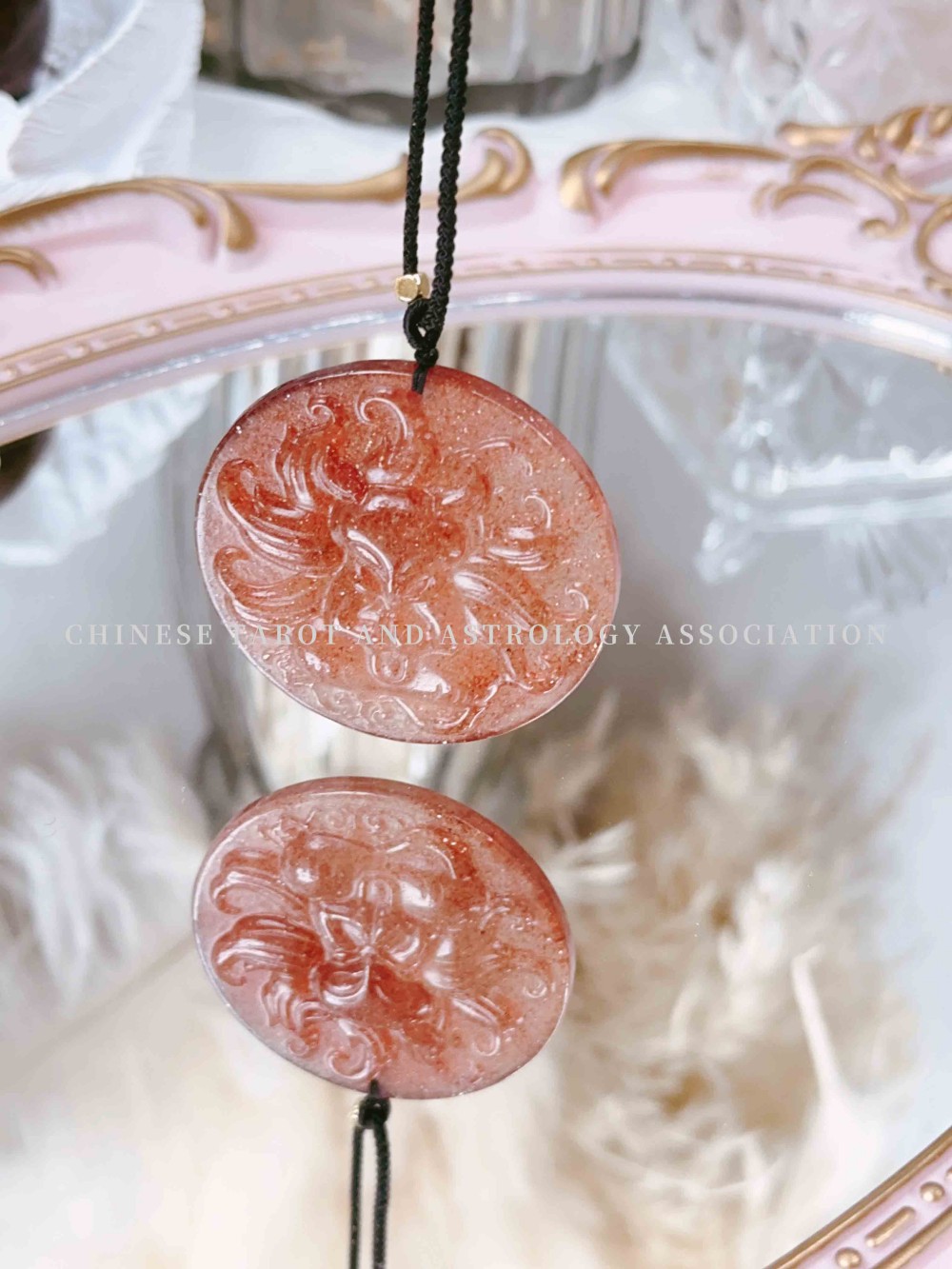 （圆形红狐狸黑绳）项链