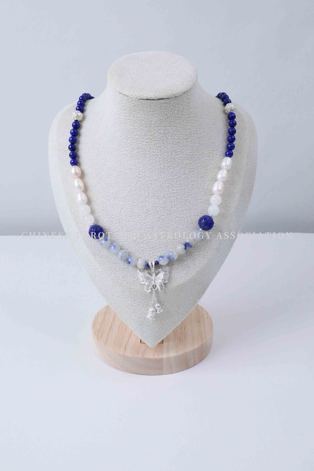 蝴蝶玉簪花瓶项链（平价款）