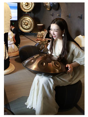 Divina英夏 (加拿大）